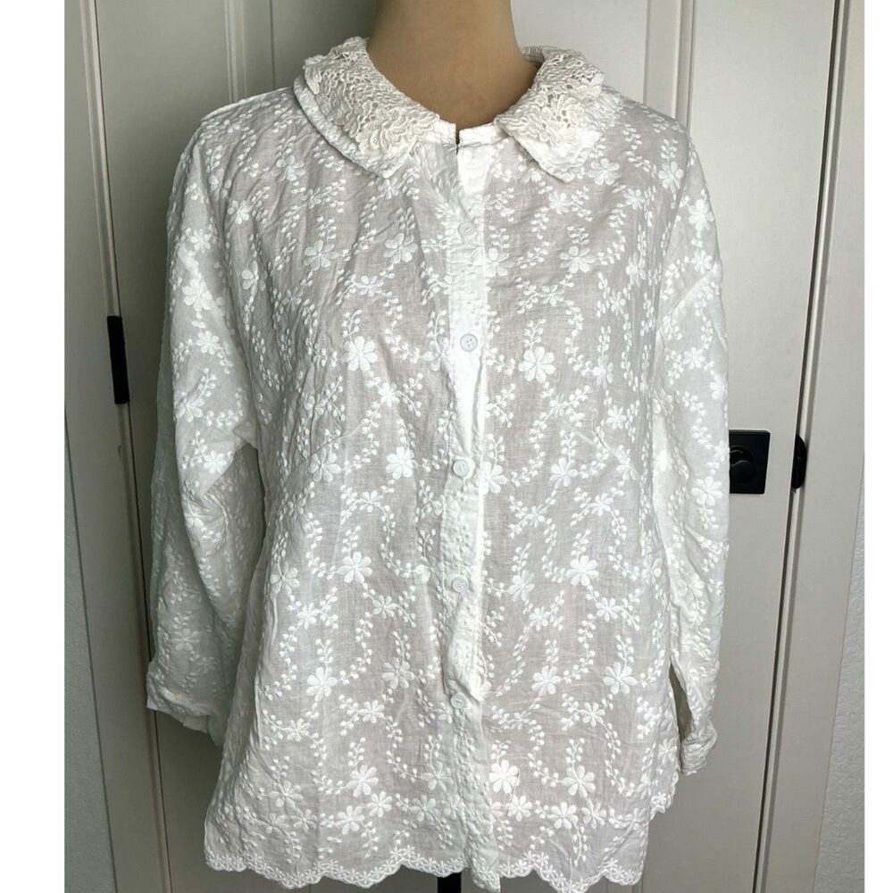 Women’s White Floral Embroidered Blouse Estimated L Peter Pan Collar Cottagecore